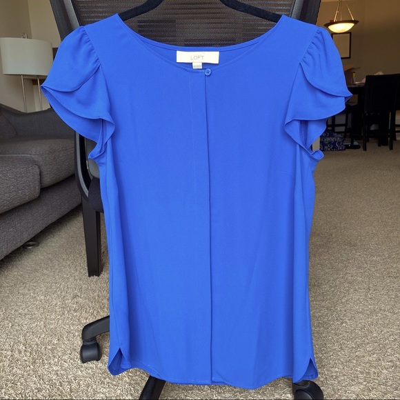 LOFT Tops - Loft size XS blue blouse NWT